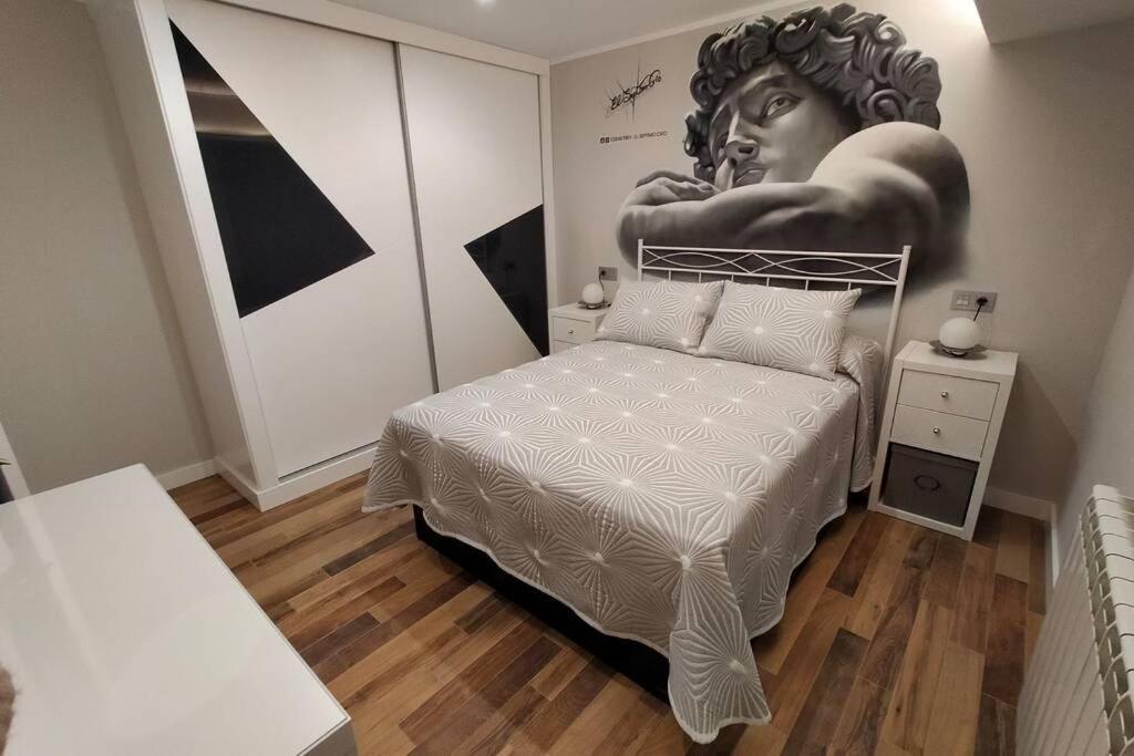 Arte Y Descanso: Historic Cimadevilla Near Marina And Beaches Gijon
