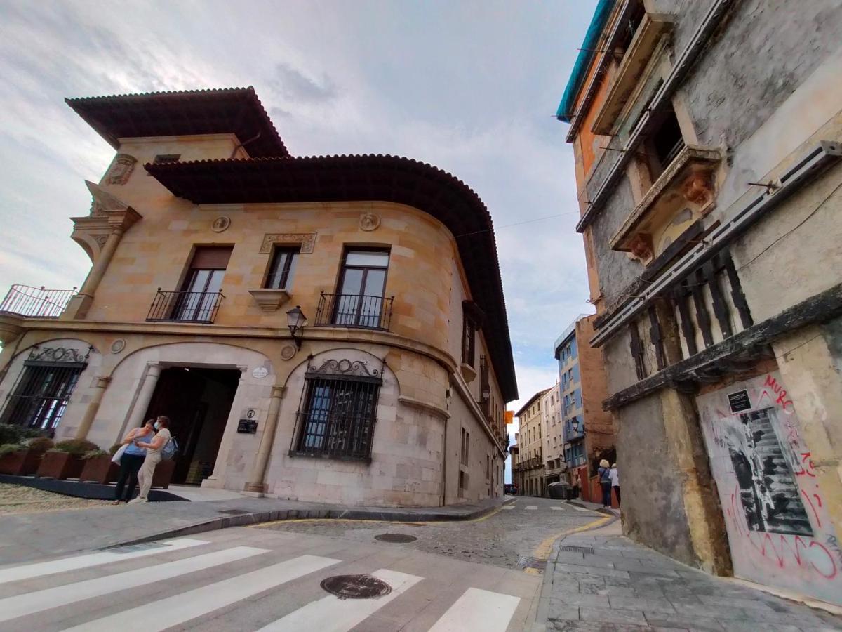 Apartment Arte Y Descanso: Historic Cimadevilla Near Marina And Beaches