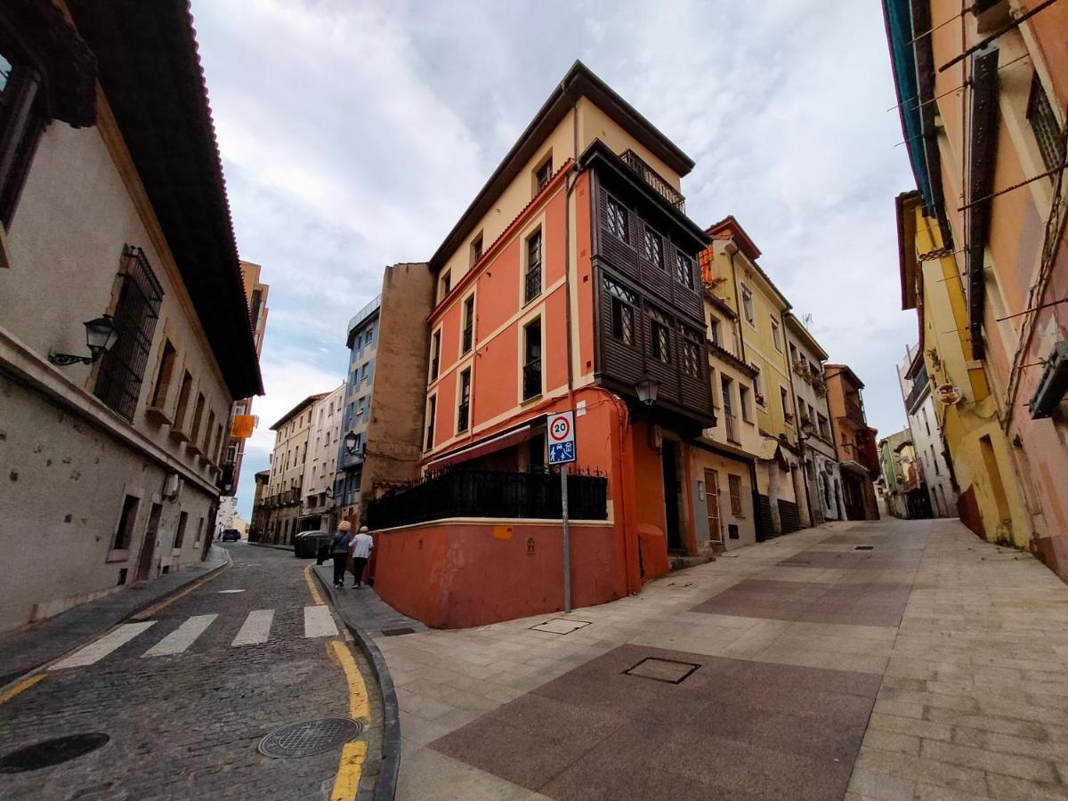 Arte Y Descanso: Historic Cimadevilla Near Marina And Beaches *