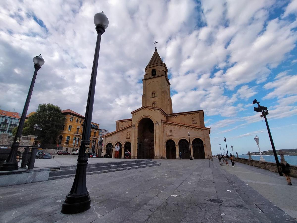 Apartment Arte Y Descanso: Historic Cimadevilla Near Marina And Beaches